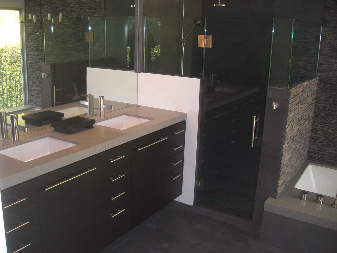Woodland Hills Primary Bath